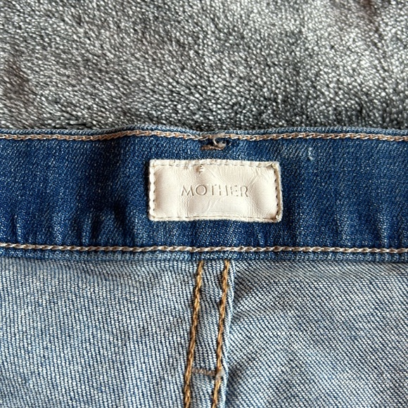 Mother Rascal slit flip shorts size 26 - Picture 3 of 8